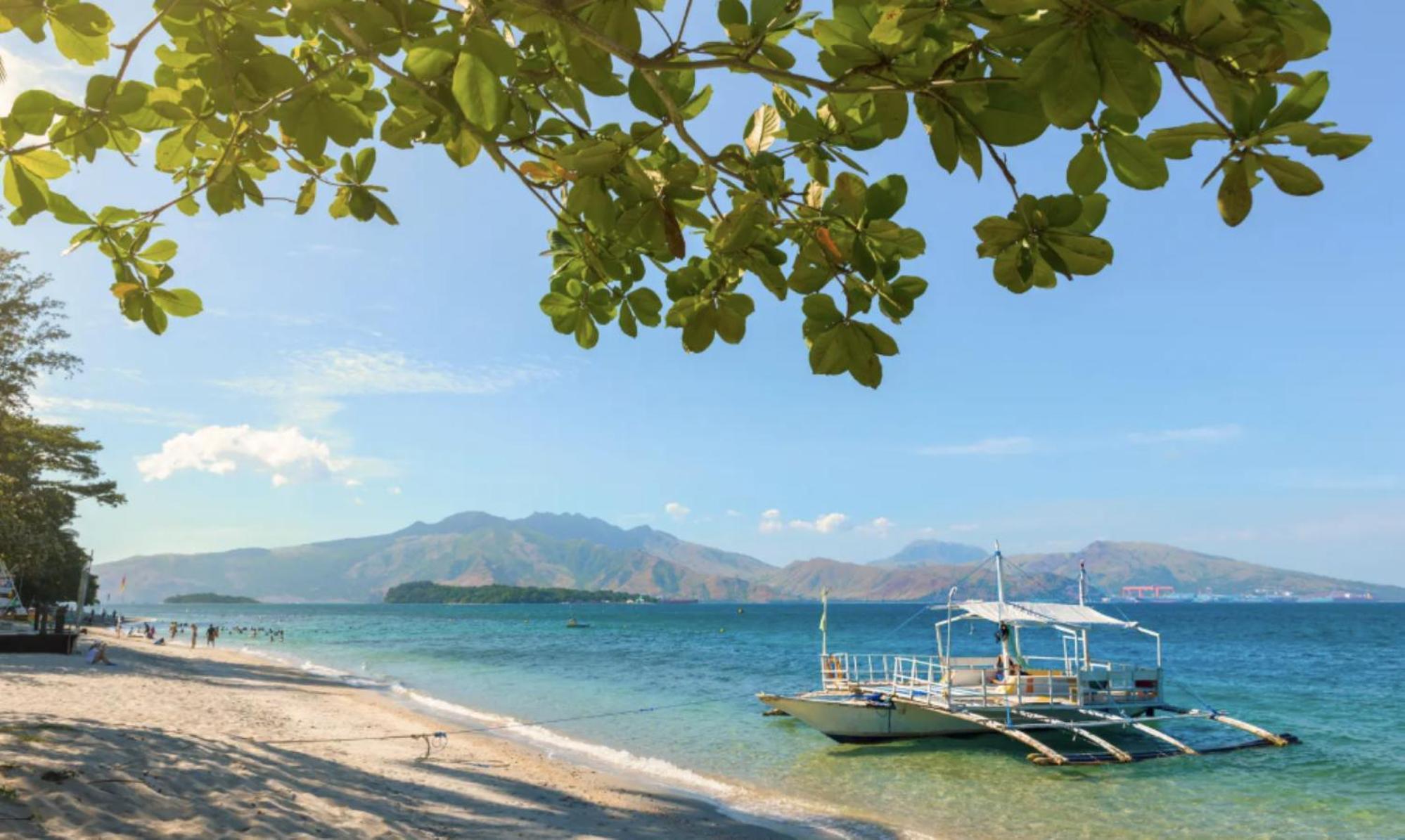 Reddoorz Plus @ Seaborne Hotel Subic Zambales Exteriör bild