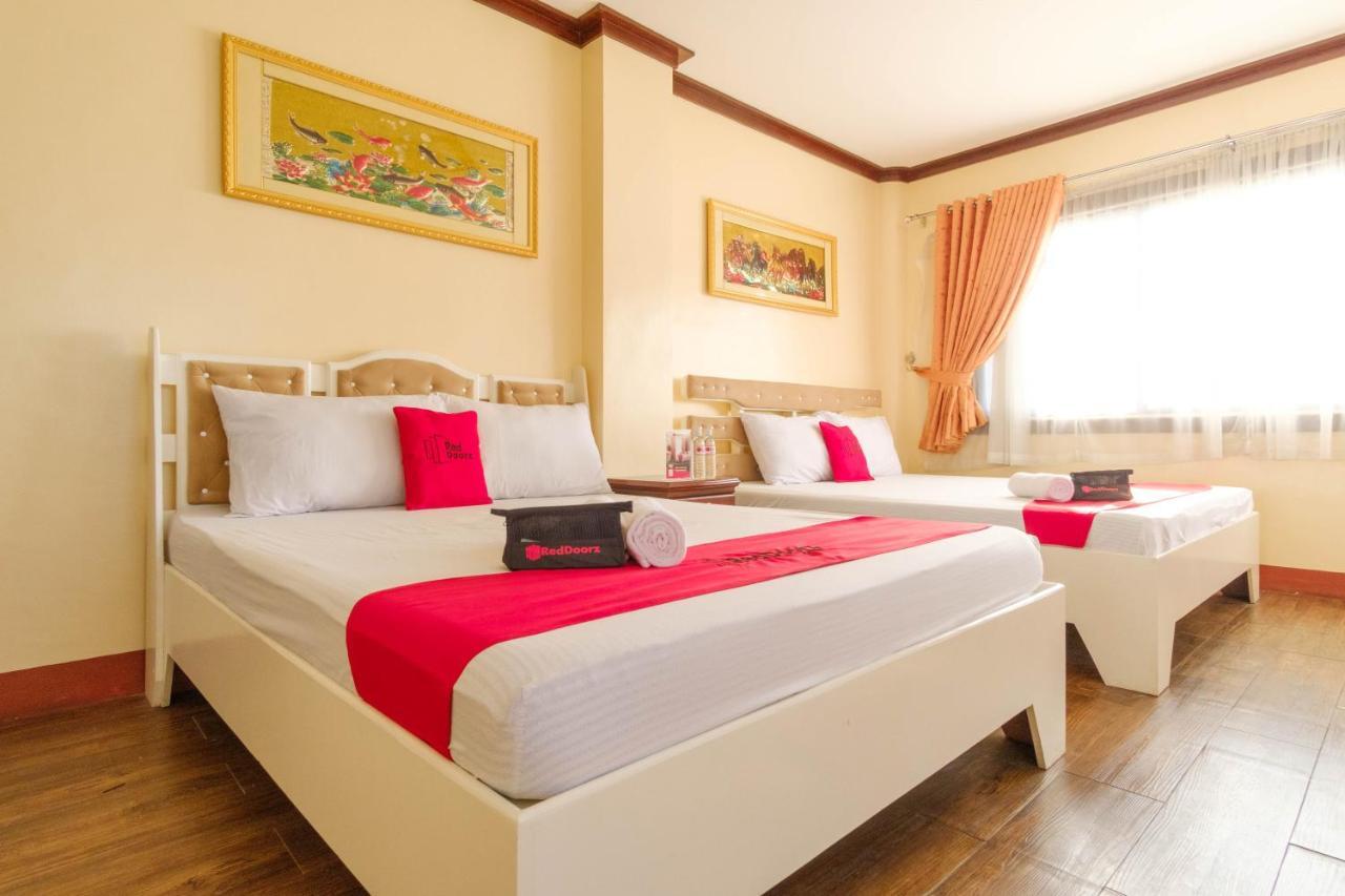 Reddoorz Plus @ Seaborne Hotel Subic Zambales Exteriör bild