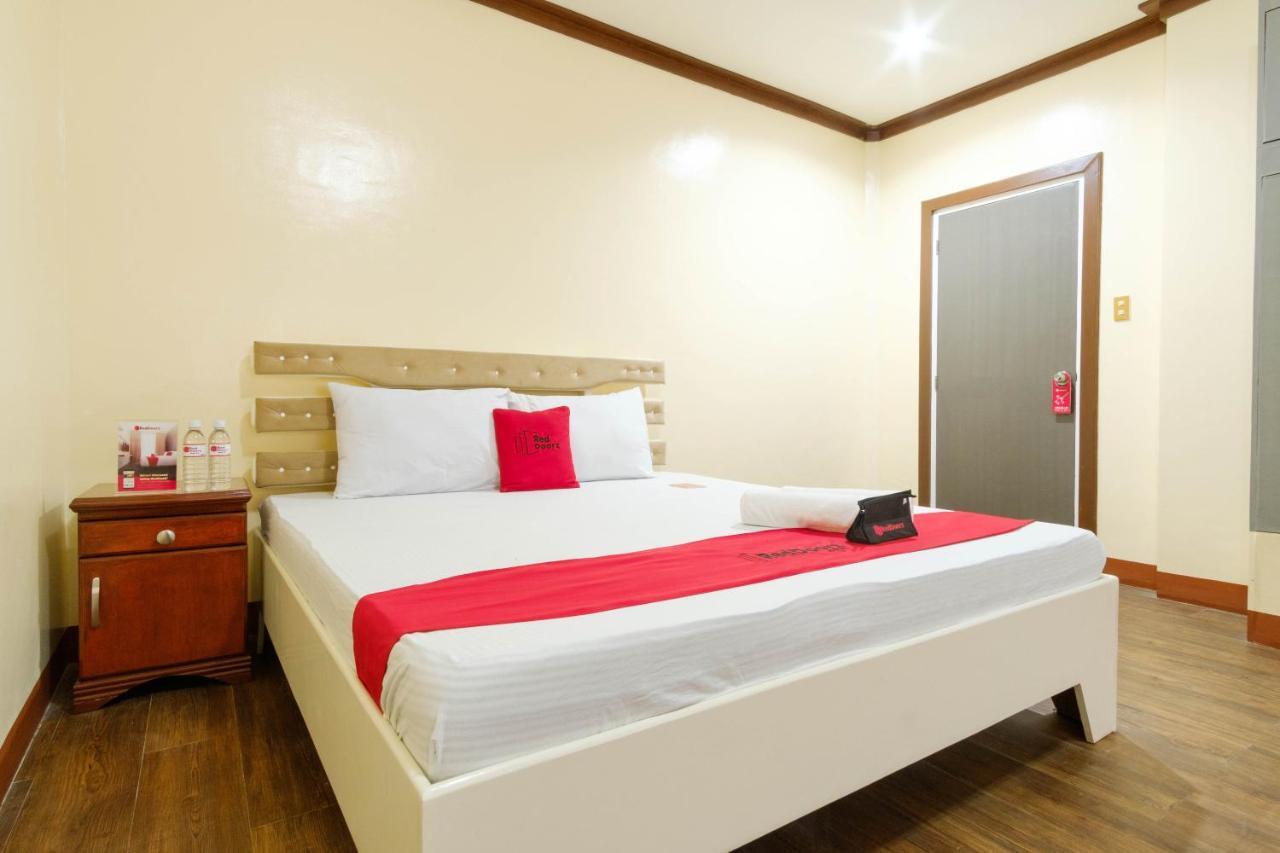 Reddoorz Plus @ Seaborne Hotel Subic Zambales Exteriör bild