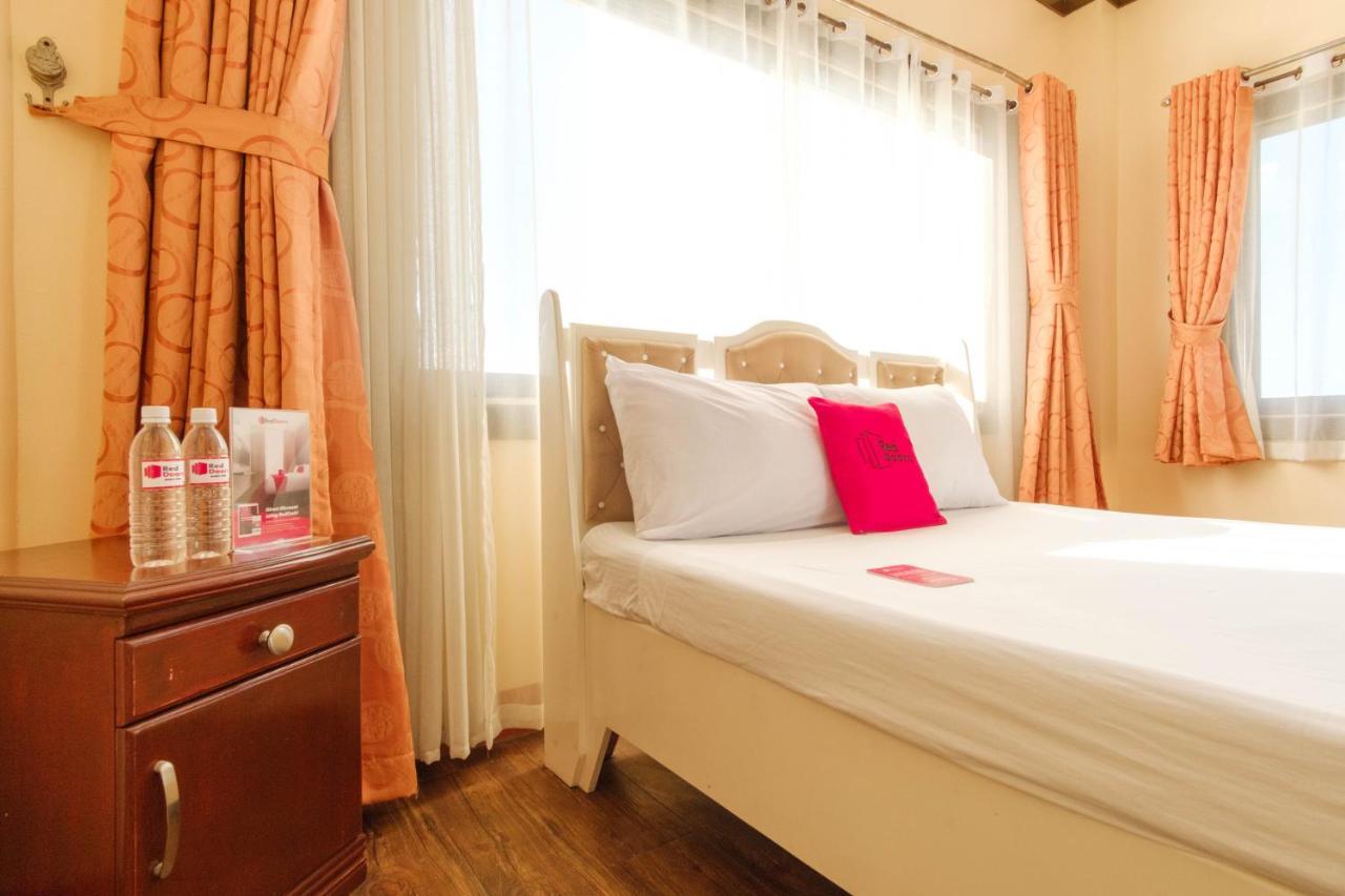 Reddoorz Plus @ Seaborne Hotel Subic Zambales Exteriör bild