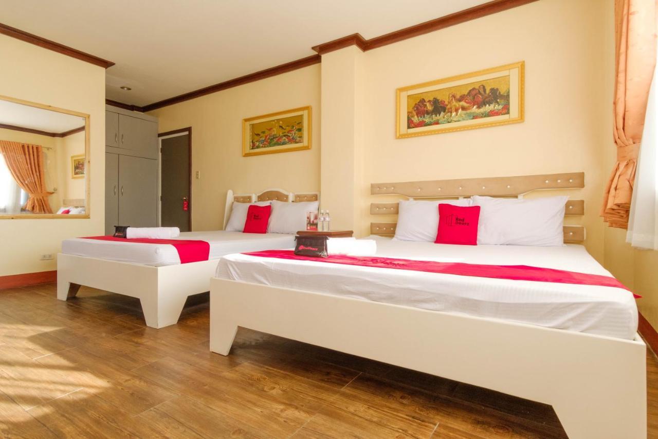 Reddoorz Plus @ Seaborne Hotel Subic Zambales Exteriör bild